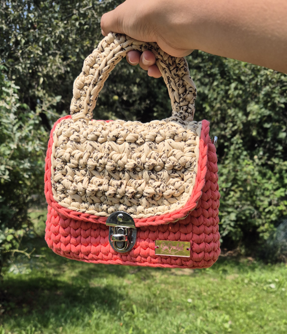 Sac à main corail et tiramisu